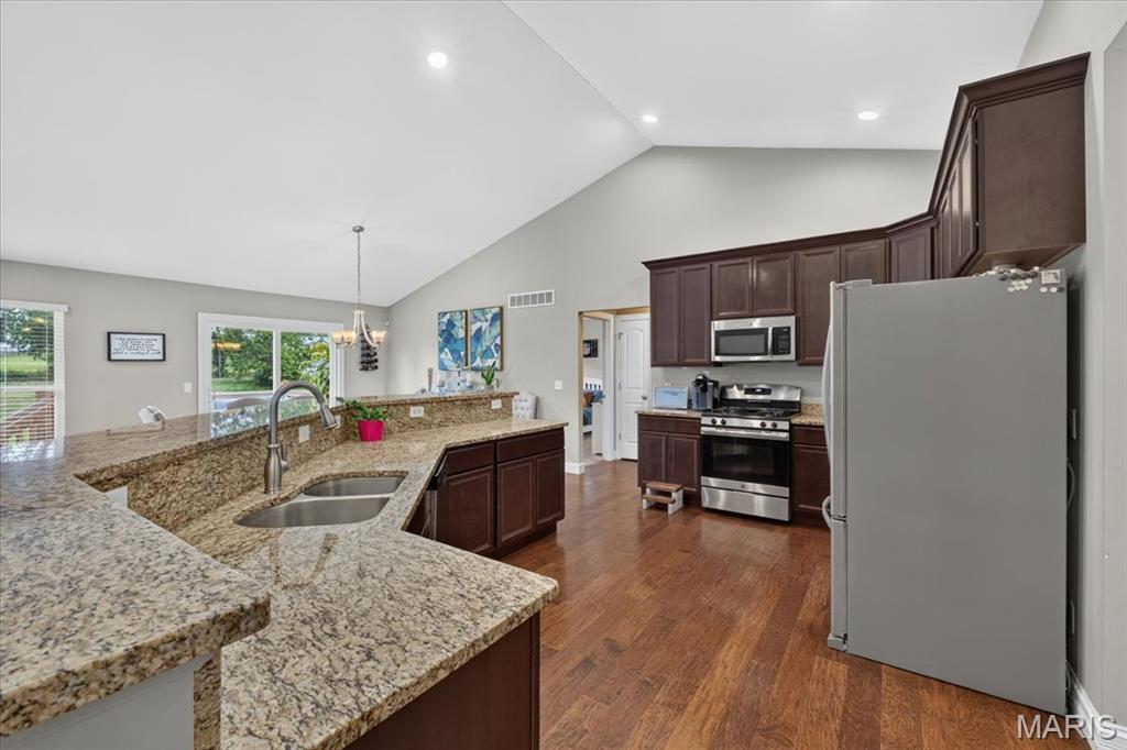 607 W Laura Court, Columbia, IL, 62236-4177