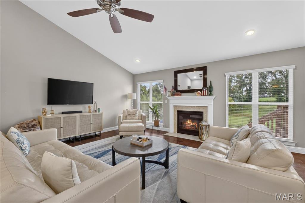 607 W Laura Court, Columbia, IL, 62236-4177