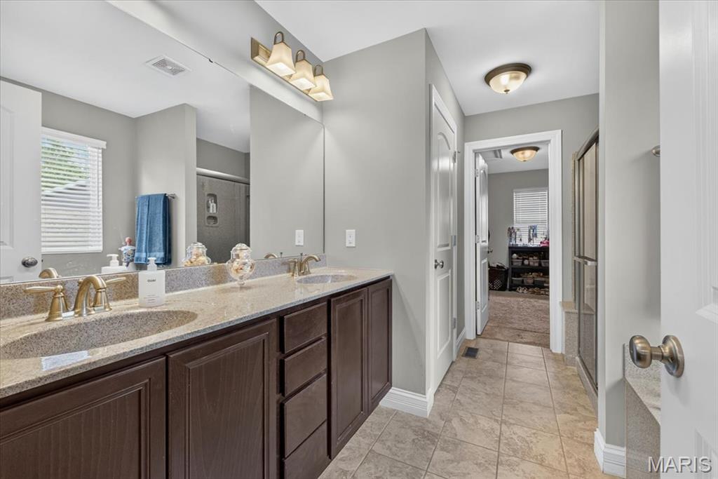 607 W Laura Court, Columbia, IL, 62236-4177