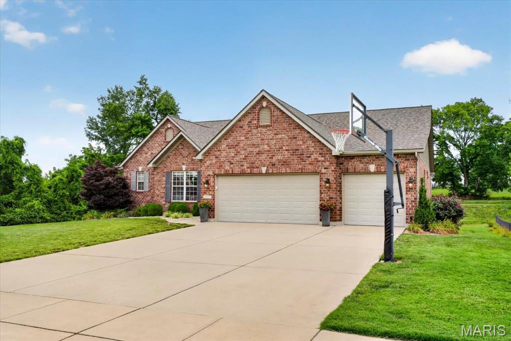 607 W Laura Court, Columbia, IL, 62236-4177