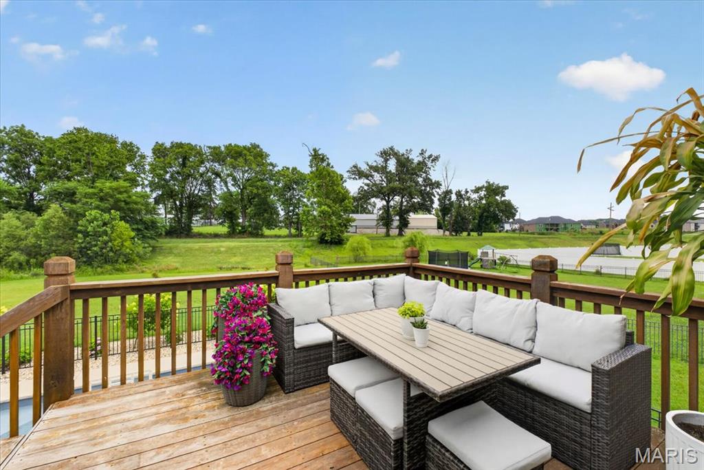 607 W Laura Court, Columbia, IL, 62236-4177