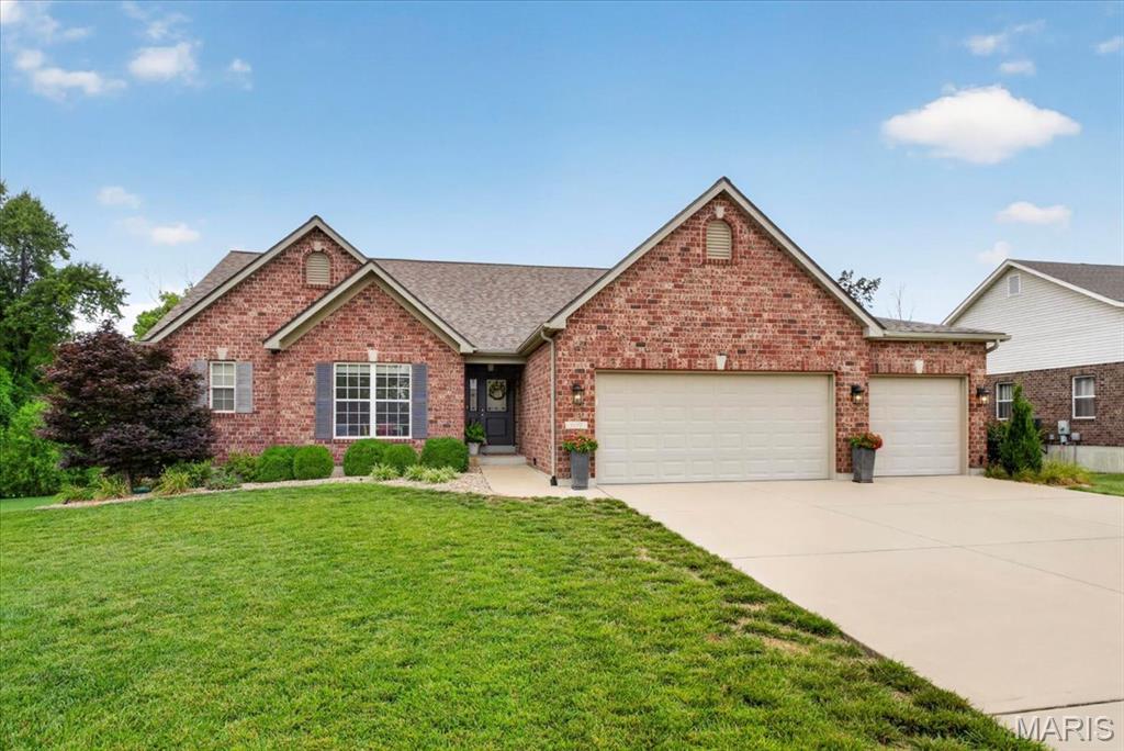 607 W Laura Court, Columbia, IL, 62236-4177