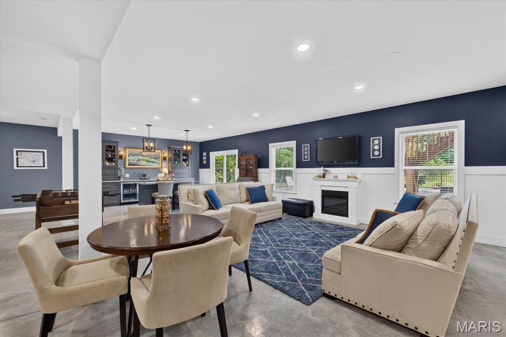 607 W Laura Court, Columbia, IL, 62236-4177