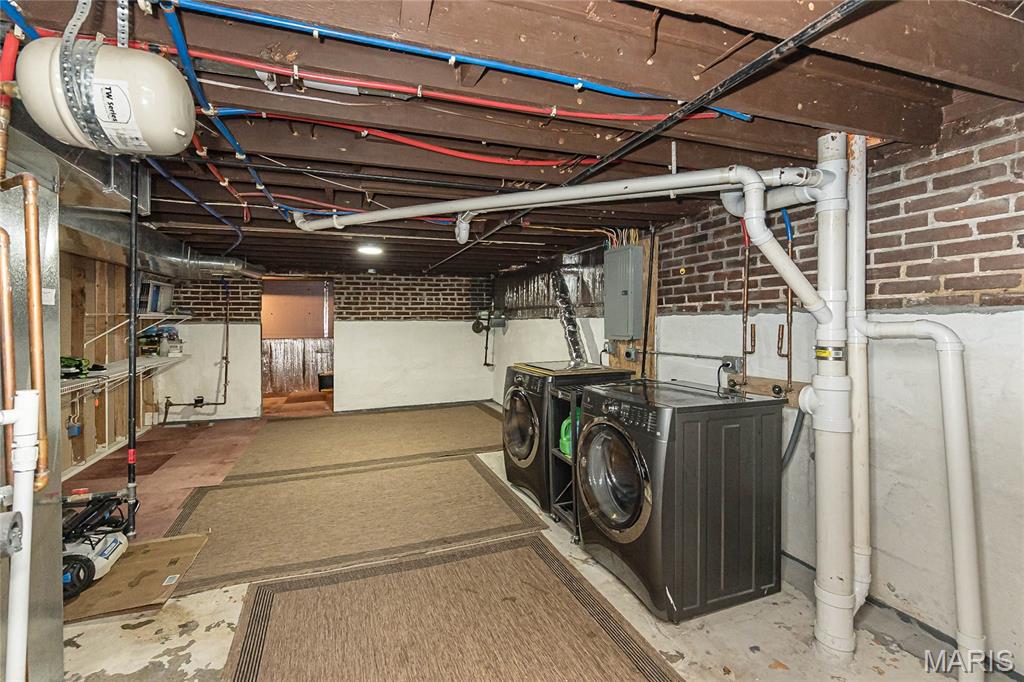 8928 Tudor Avenue, Overland, MO, 63114