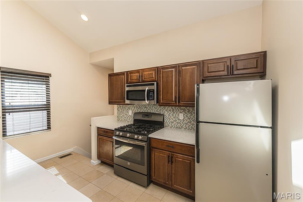 8928 Tudor Avenue, Overland, MO, 63114
