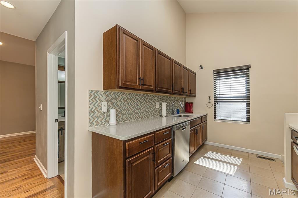 8928 Tudor Avenue, Overland, MO, 63114