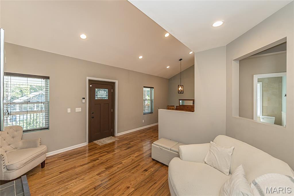 8928 Tudor Avenue, Overland, MO, 63114
