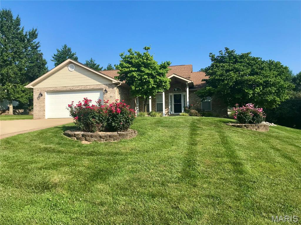 836 Sunnyhill Lane, Columbia, IL, 62236