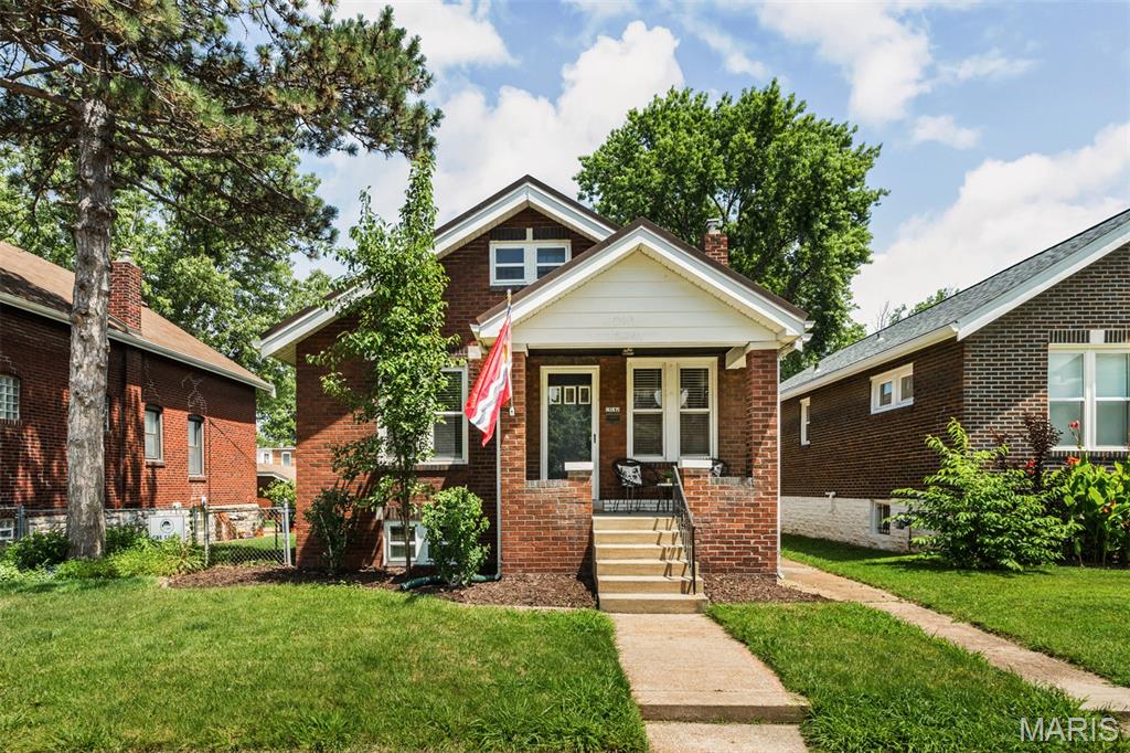 5157 Goethe Avenue, St Louis, MO, 63109-3204