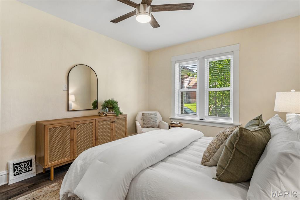 5157 Goethe Avenue, St Louis, MO, 63109-3204