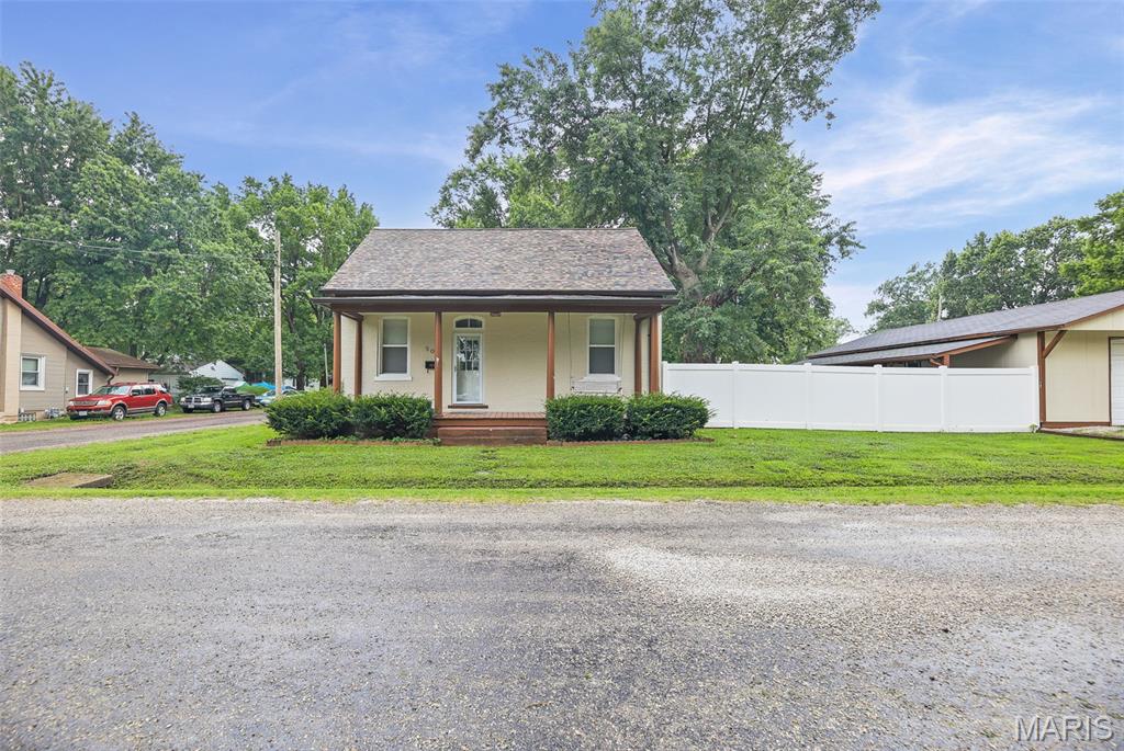 500 W Oak Street, Millstadt, IL, 62260