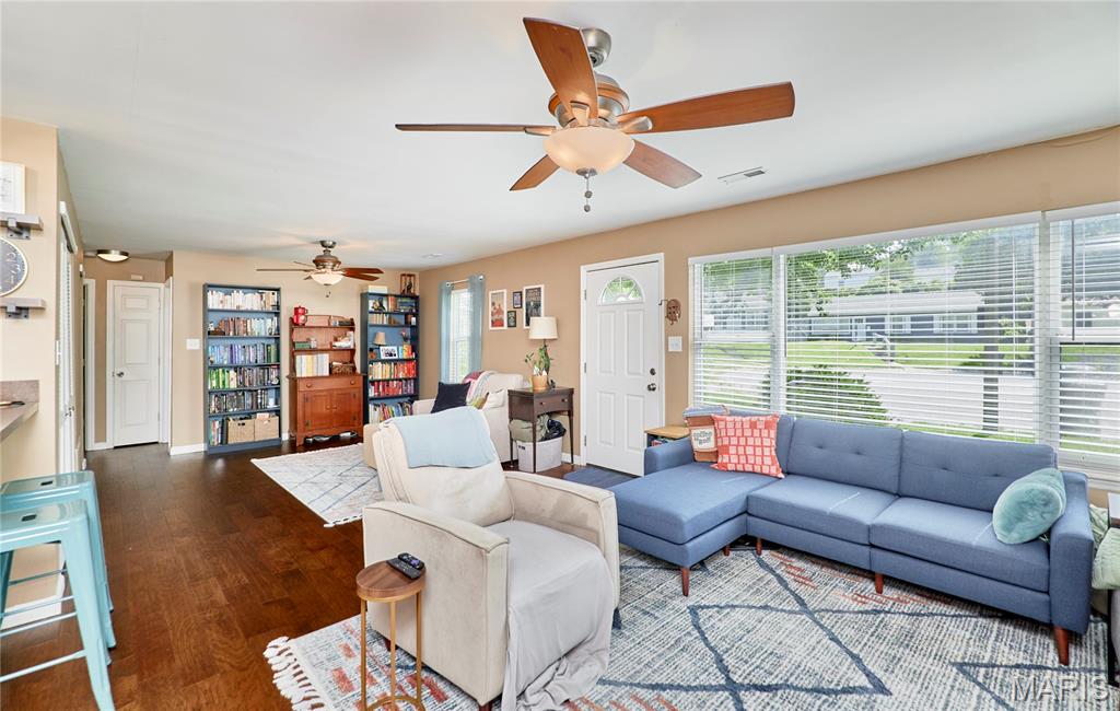 1375 Mobile Court, St Louis, MO, 63139