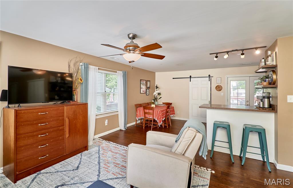 1375 Mobile Court, St Louis, MO, 63139
