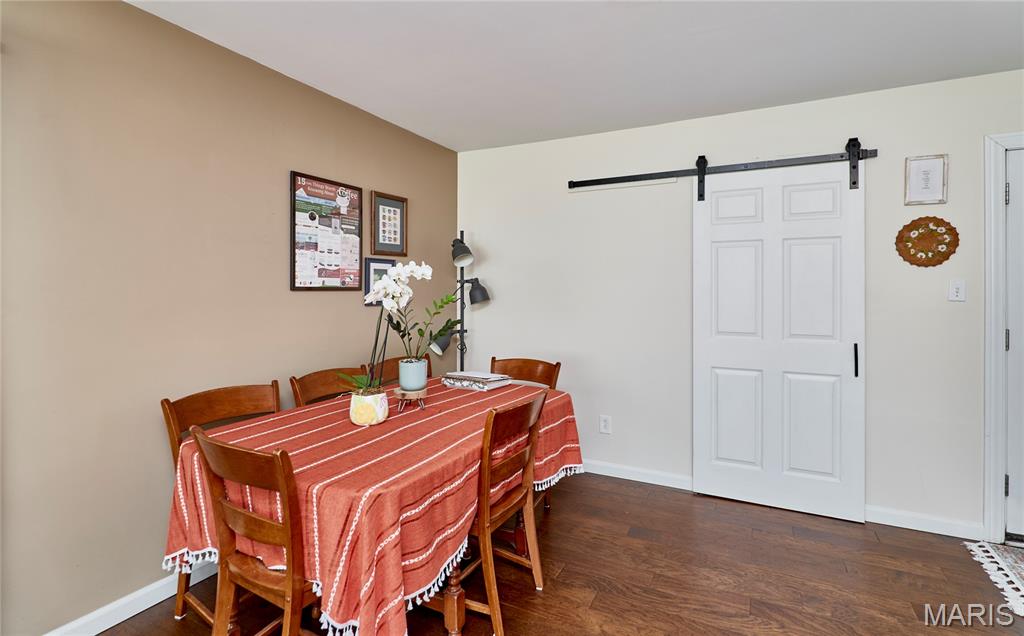 1375 Mobile Court, St Louis, MO, 63139