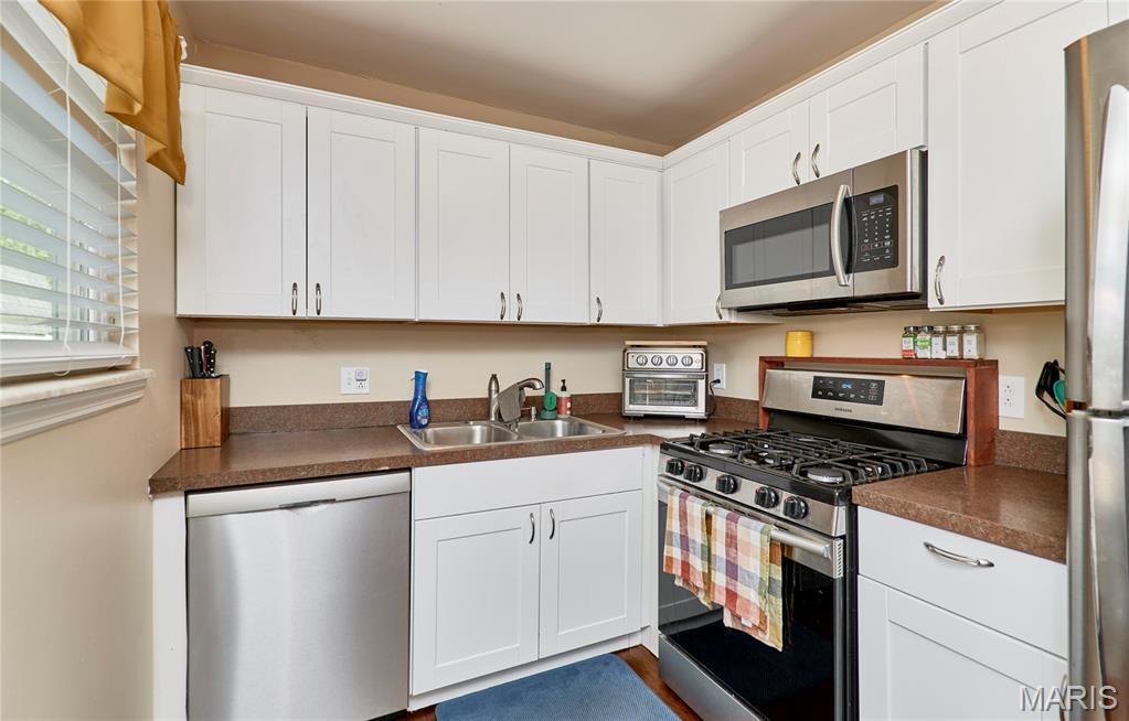 1375 Mobile Court, St Louis, MO, 63139