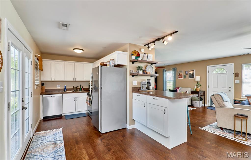 1375 Mobile Court, St Louis, MO, 63139