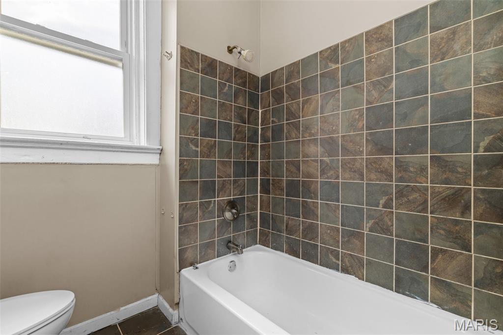 5866 Etzel Avenue, St Louis, MO, 63112