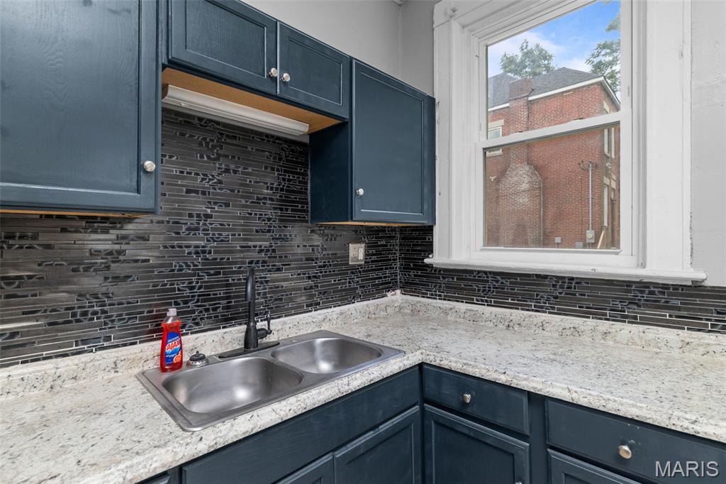 5866 Etzel Avenue, St Louis, MO, 63112