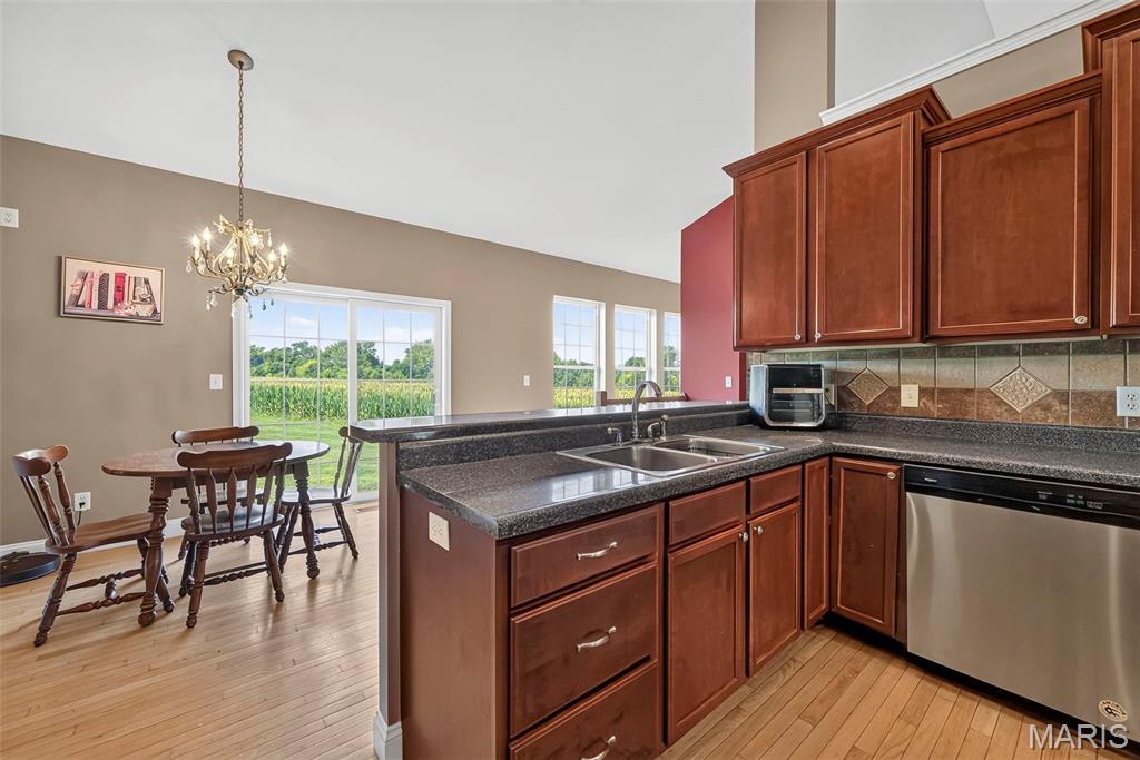 1136 Hoffmann Estates Drive, Columbia, IL, 62236