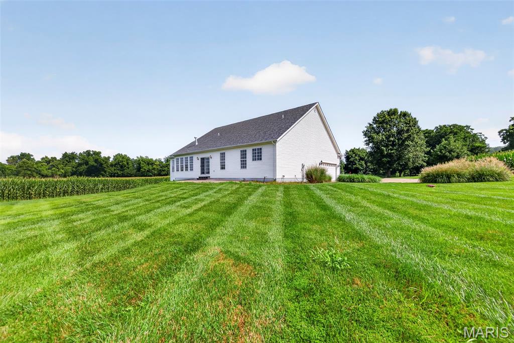 1136 Hoffmann Estates Drive, Columbia, IL, 62236