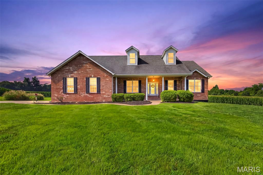1136 Hoffmann Estates Drive, Columbia, IL, 62236
