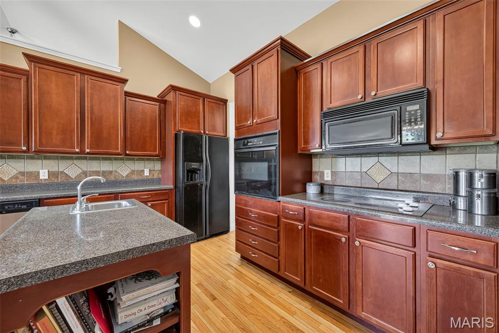 1136 Hoffmann Estates Drive, Columbia, IL, 62236