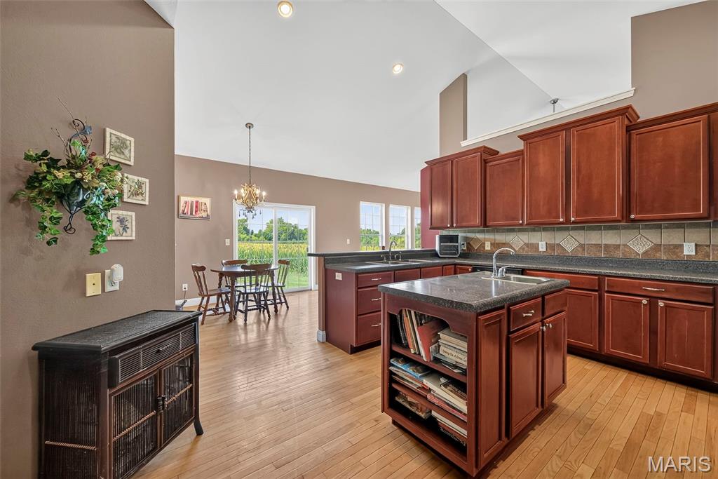 1136 Hoffmann Estates Drive, Columbia, IL, 62236