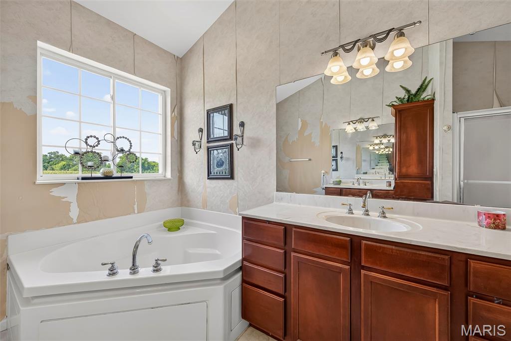 1136 Hoffmann Estates Drive, Columbia, IL, 62236