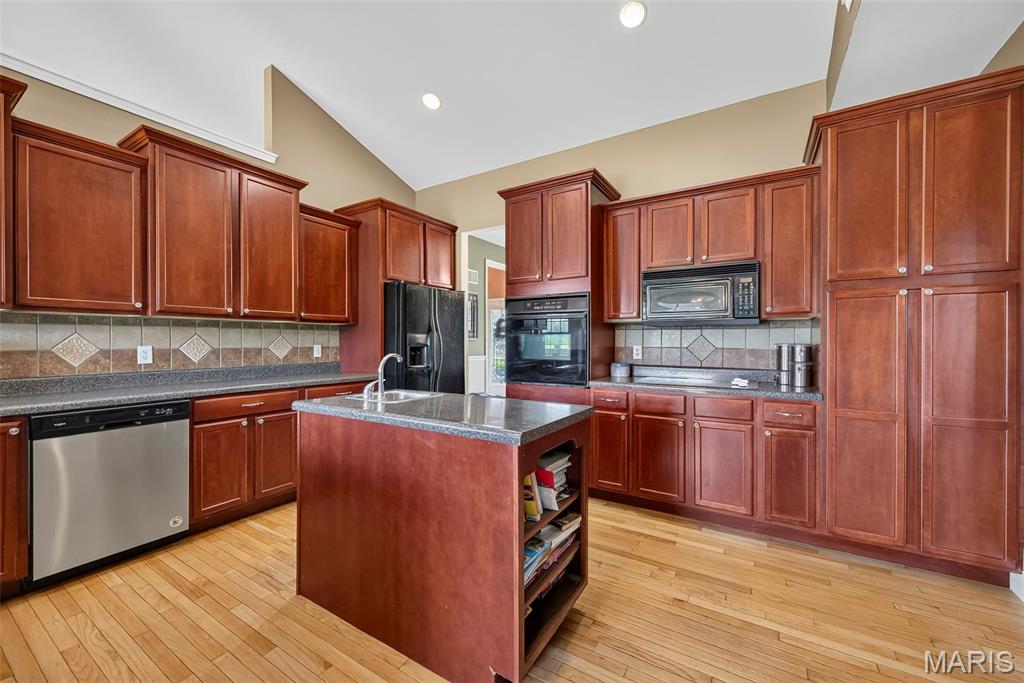 1136 Hoffmann Estates Drive, Columbia, IL, 62236