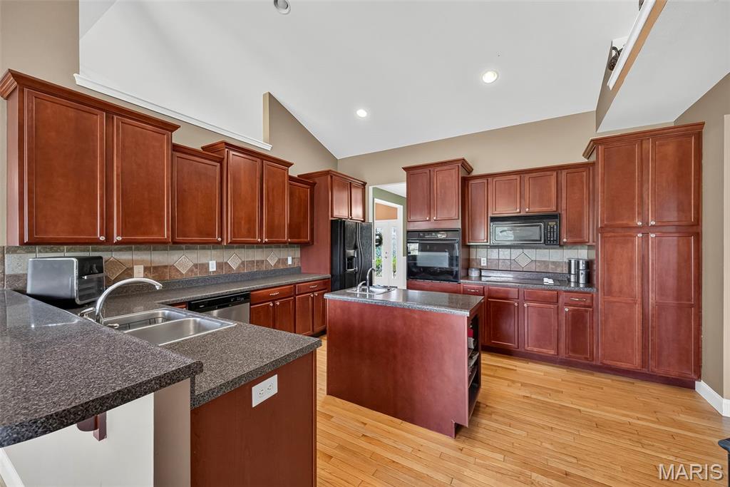 1136 Hoffmann Estates Drive, Columbia, IL, 62236
