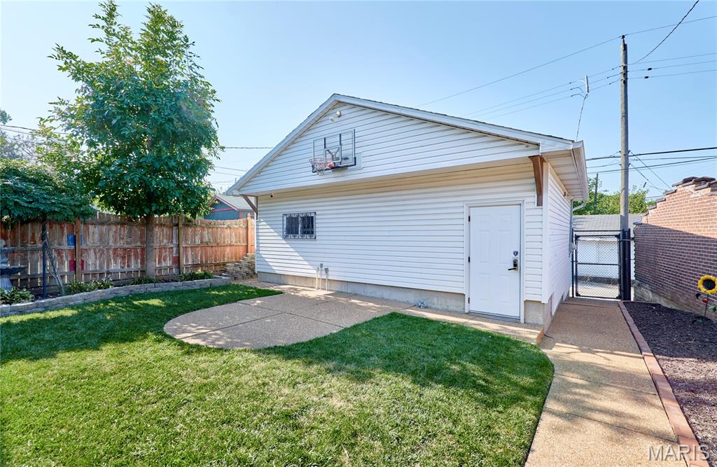 3452 Gasconade Street, St Louis, MO, 63118