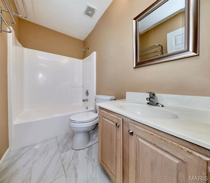 1516 Hibernation Hollow, Wentzville, MO, 63385-3356