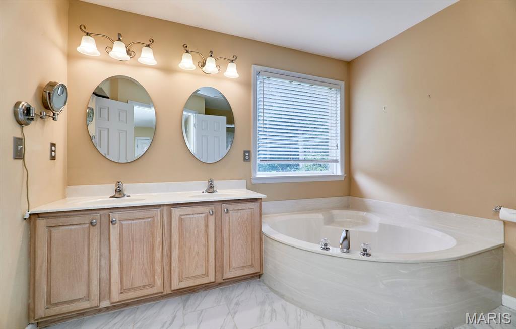 1516 Hibernation Hollow, Wentzville, MO, 63385-3356