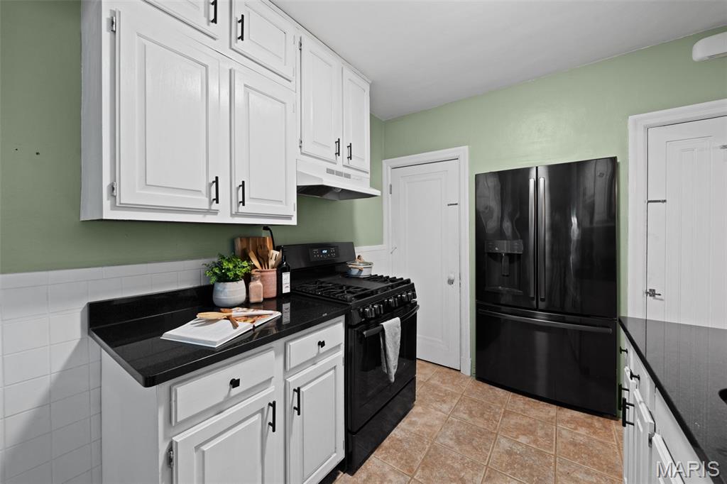 5301 Sunshine Drive, St Louis, MO, 63109