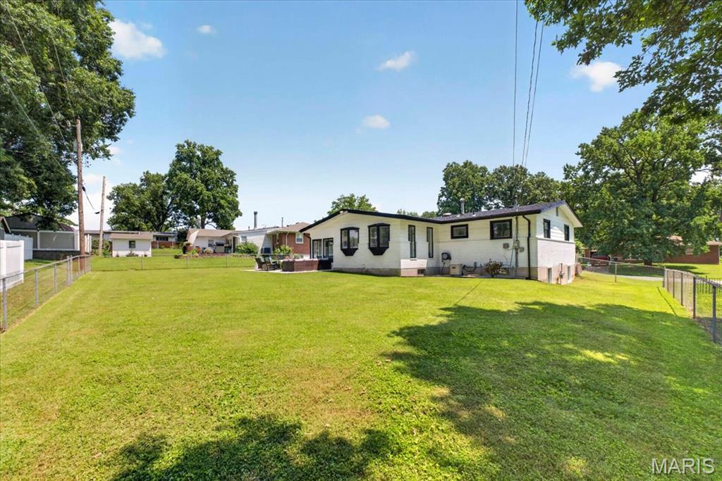 1333 N Evergreen Lane, Columbia, IL, 62236-1105