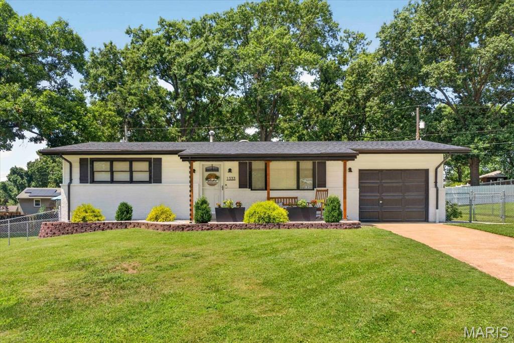 1333 N Evergreen Lane, Columbia, IL, 62236-1105