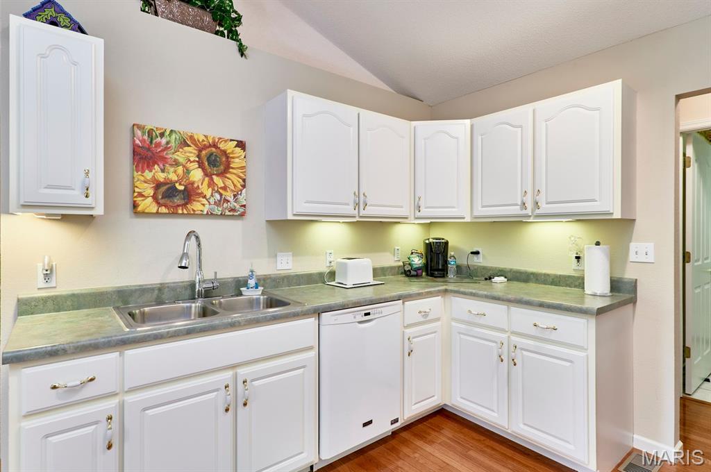 9852 Sand Castle Drive, Pevely, MO, 63070-2613