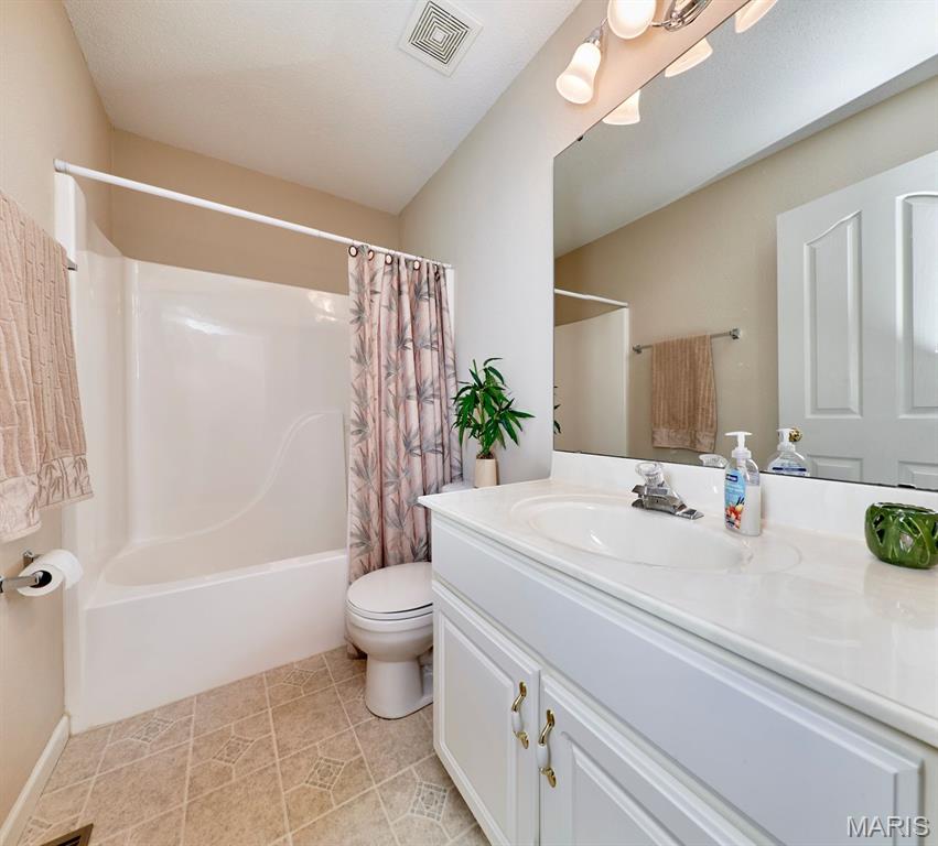 9852 Sand Castle Drive, Pevely, MO, 63070-2613