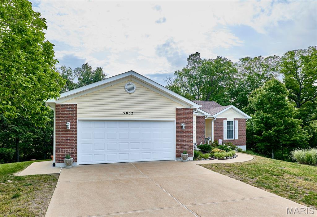 9852 Sand Castle Drive, Pevely, MO, 63070-2613