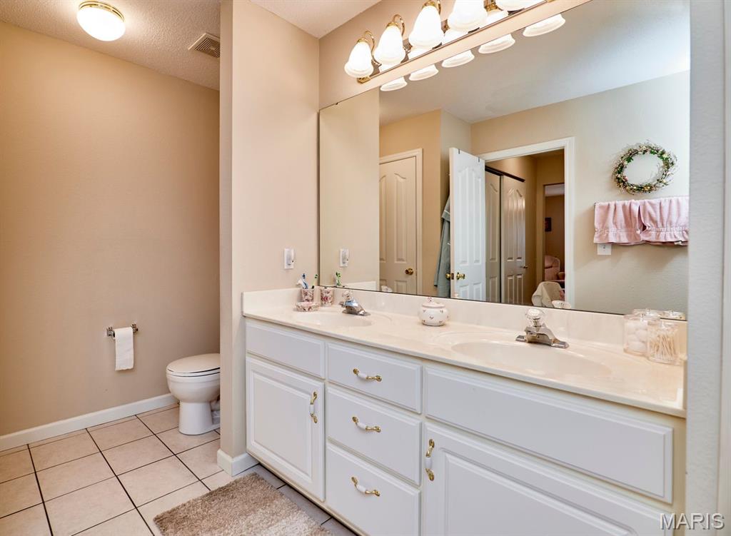 9852 Sand Castle Drive, Pevely, MO, 63070-2613