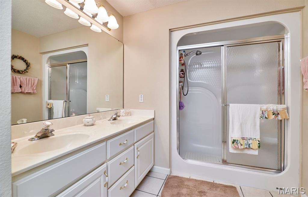 9852 Sand Castle Drive, Pevely, MO, 63070-2613