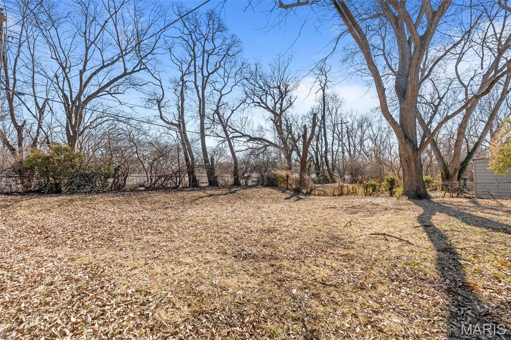9750 Lorna Lane, St Louis, MO, 63136