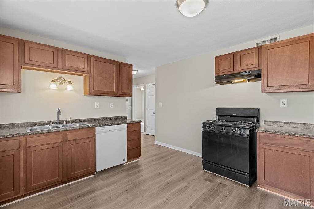 9750 Lorna Lane, St Louis, MO, 63136