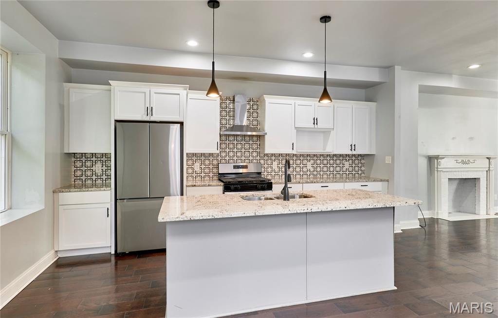 3007 Chippewa Street, St Louis, MO, 63118-3719