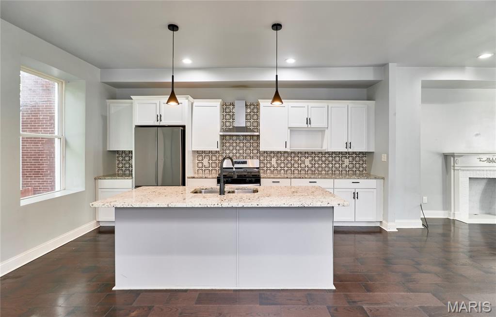 3007 Chippewa Street, St Louis, MO, 63118-3719