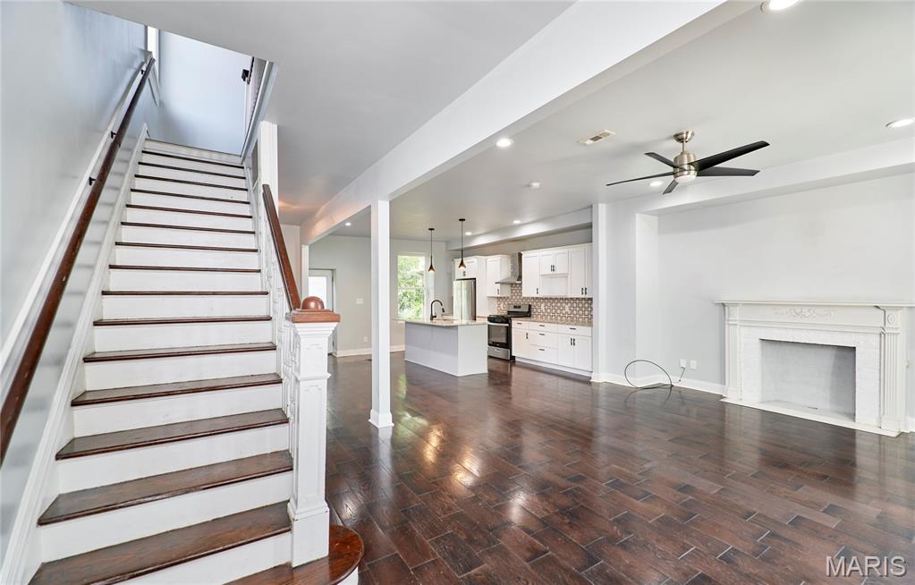 3007 Chippewa Street, St Louis, MO, 63118-3719