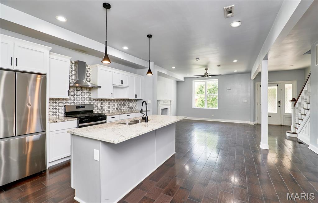 3007 Chippewa Street, St Louis, MO, 63118-3719