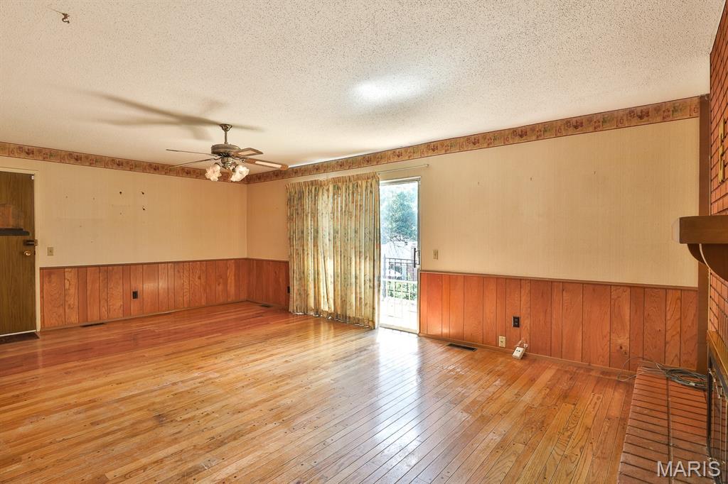 208 Fawn Meadows Drive, Ballwin, MO, 63011-3817