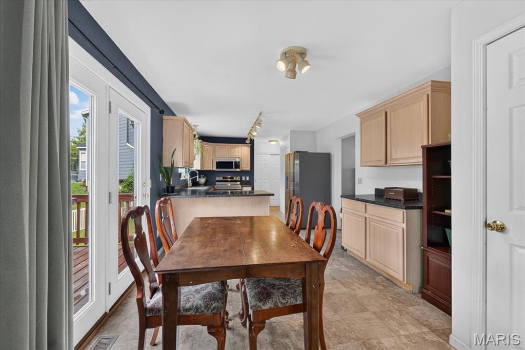 2607 Lakeshore Drive, Columbia, IL, 62236-2664