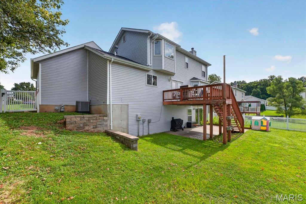 2607 Lakeshore Drive, Columbia, IL, 62236-2664